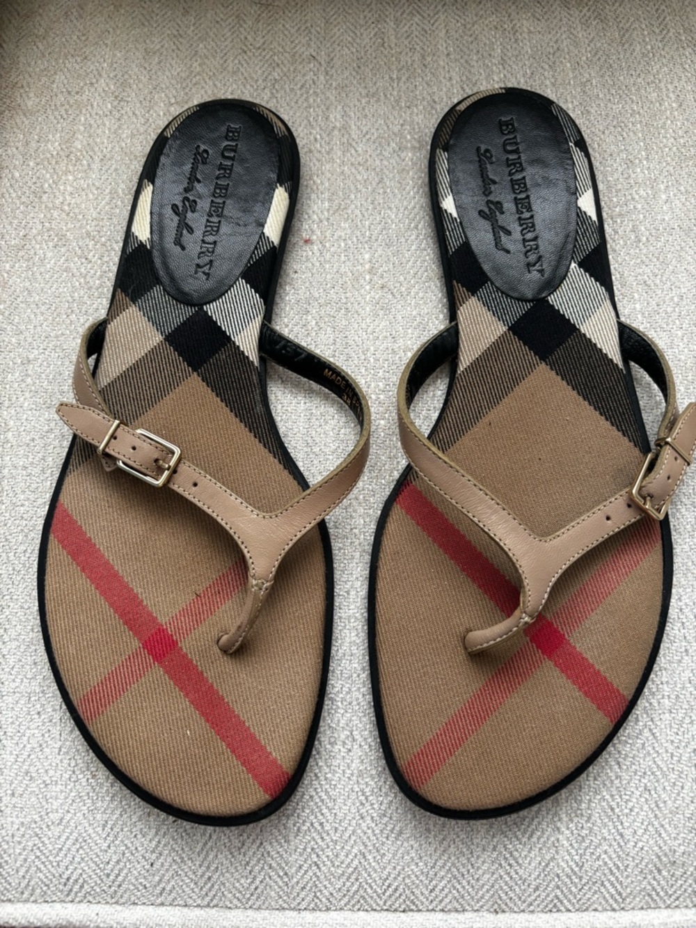 Burberry Tan Plaid Thong Sandals with Red Accent